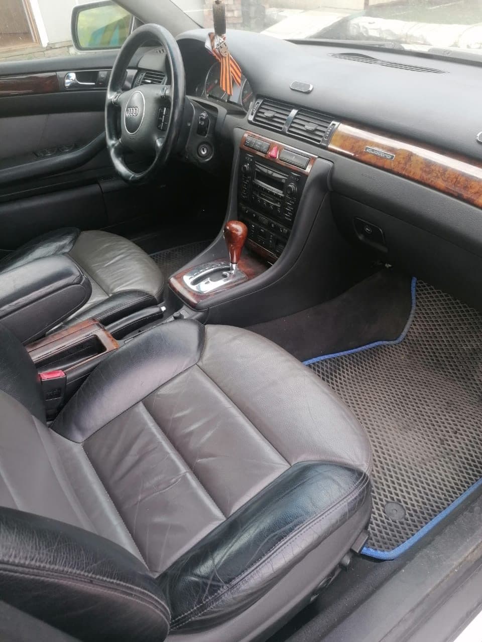 лот №1 – «Транспортное средство АУДИ А6 ALLROAD. Год выпуска: 2001. VIN WAUYP64B01N050198, цвет кузова: Серый, мощность двигателя: 254л.с.».