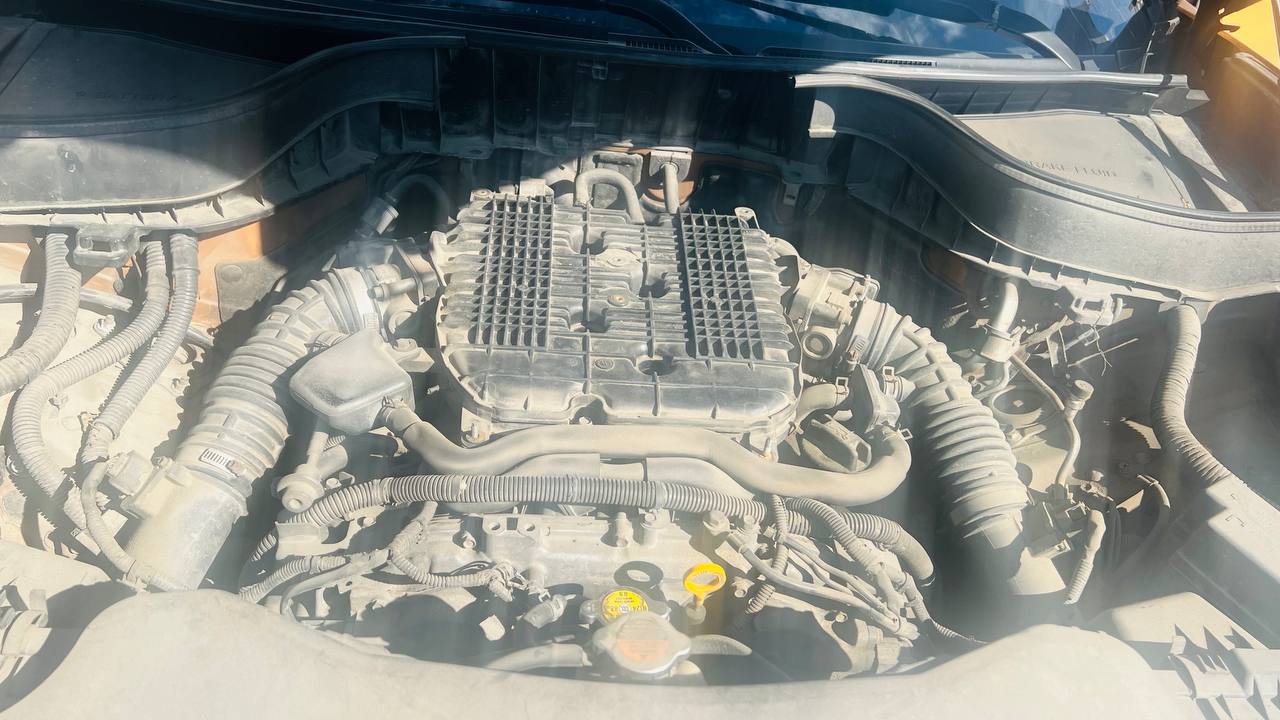 Легковой автомобиль марка: Infiniti, модель: FX35 Premium