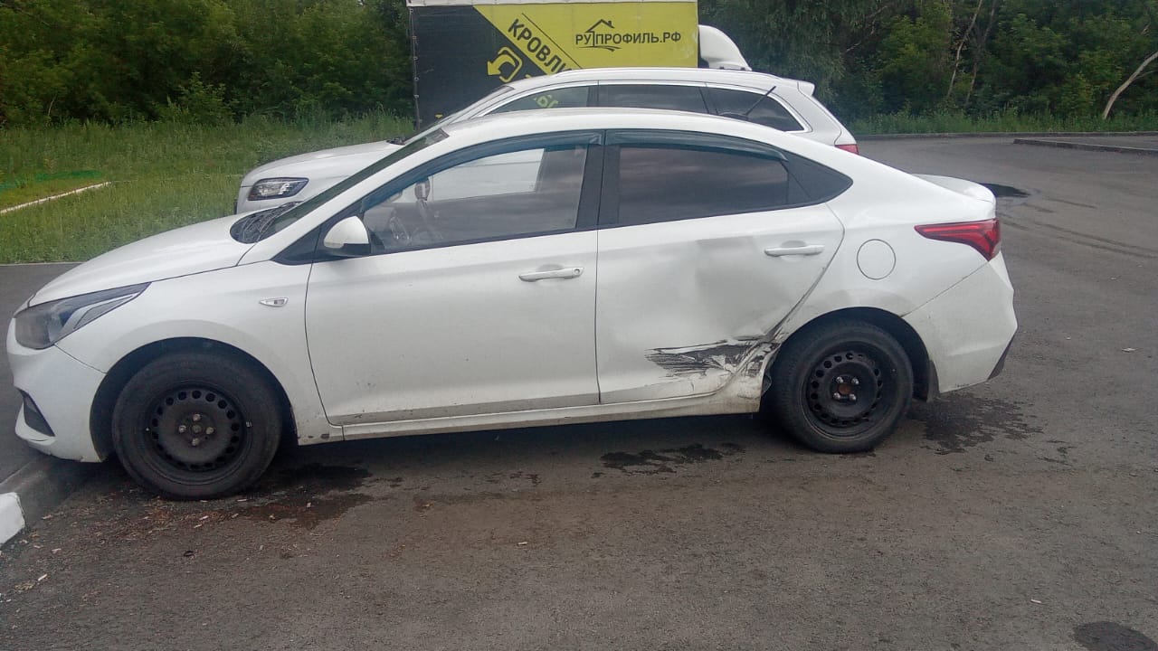 Автомобиль, марка/модель Hyundai Solaris, цвет белый, VIN: Z94R241CBJR014279