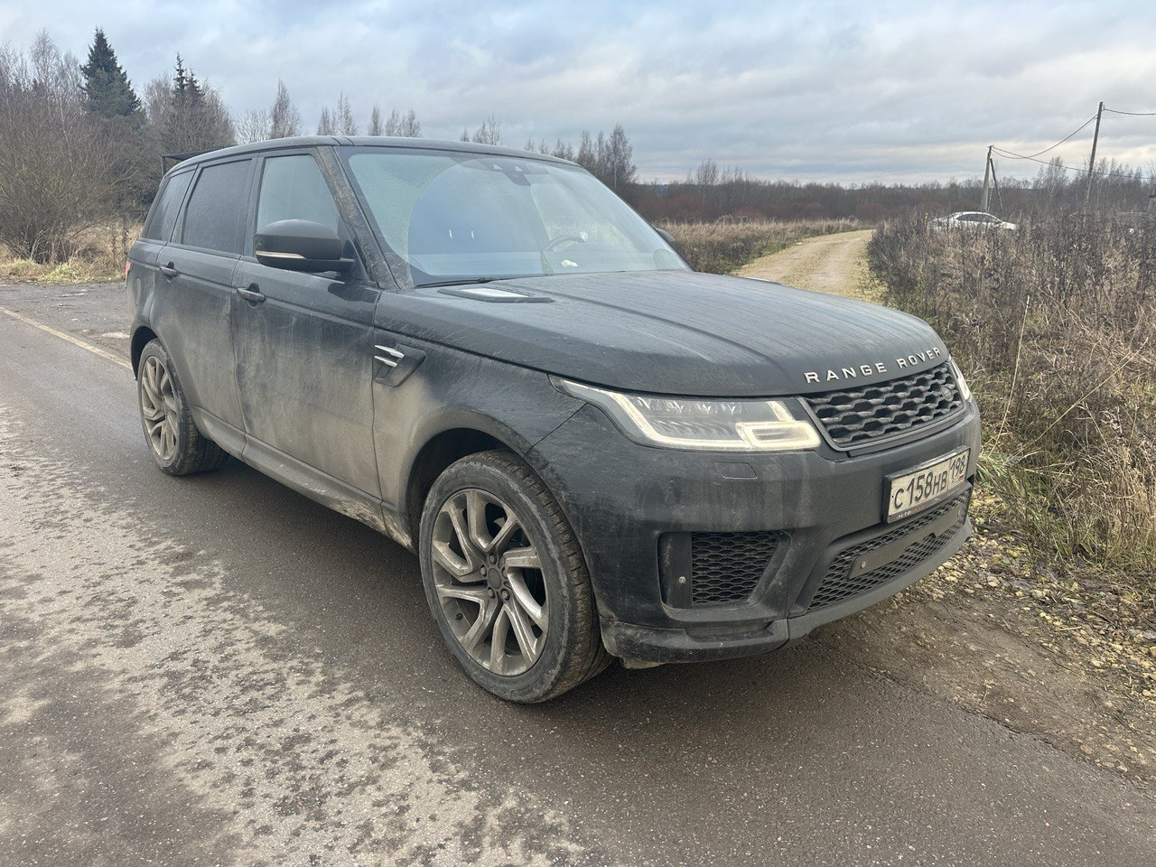 RANGE ROVER SPORT Год выпуска 2018 Идентификационный номер (VIN) SALWA2BK5JA191453, Номер кузова (кабины) SALWA2BK5JA191453 Цвет кузова (кабины) ЧЕРНЫЙ, Тип топлива Дизельный на дизельном топливе, Рабочий объём (куб.см) 2993 Мощность (кВТ/л.с.) 248.88 Тип транспортного средства Легковой универсал, пробег 180 тыс. км. ПТС 78УХ 409824, СТС 9962122501, госзнак С158НВ198 (На ходу)