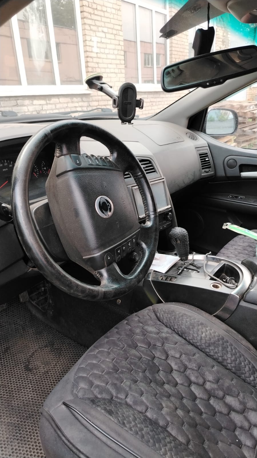 Легковой автомобиль, марка: SSANG YONG KYORON DJ, модель: SSANG YONG KYORON DJ, год изготовления: 2009, цвет: черный металлик, VIN: XU350A1KS9ZC12345, ПТС: 50РМ418475, г/н: К615КХ186, модель двигателя: 66495012554402, тип двигателя: дизельный, двигатель №: 66495012554402, мощность двигателя, л. с. (кВт): 141(104), рабочий объем двигателя, куб. см: 1998, шасси (рама) № отсутствует, кузов №: XU3S0A1KS9ZC12345, экологический класс: третий, разрешенная максимальная масса 2530 кг, масса без нагрузки 2103 кг
