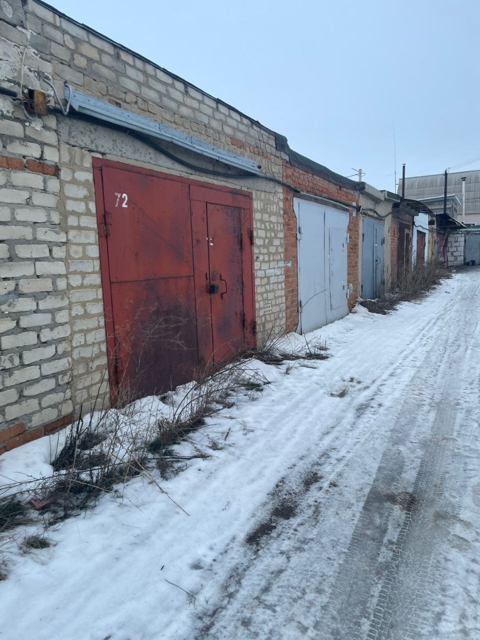 Гараж, площадь 23,8 кв.м., назначение: Нежилое, количество этажей: 1, адрес (местонахождение): Россия, Воронежская область, г. Павловск, Павловский р-н, тер ГСК Волна, гараж 72, кадастровый (условный) номер: 36:20:6200001:639,