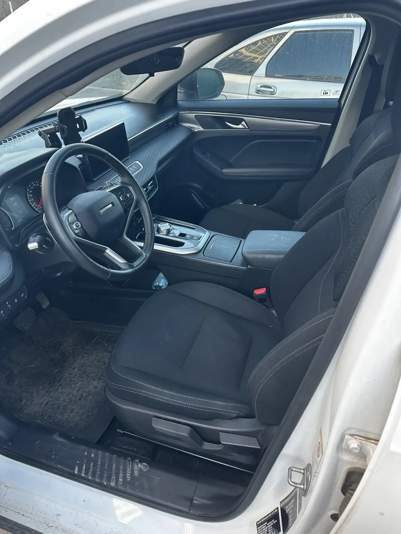 Легковой автомобиль, марка: HAVAL JOLION, год изготовления: 2024, двигатель №: 24905030645, мощность двигателя, л. с. (кВт): 149, VIN: XZGFE04A7RA552022, г/н: Н025МО702. Объект в залоге. Залогодержатель ПАО СБЕРБАНК.