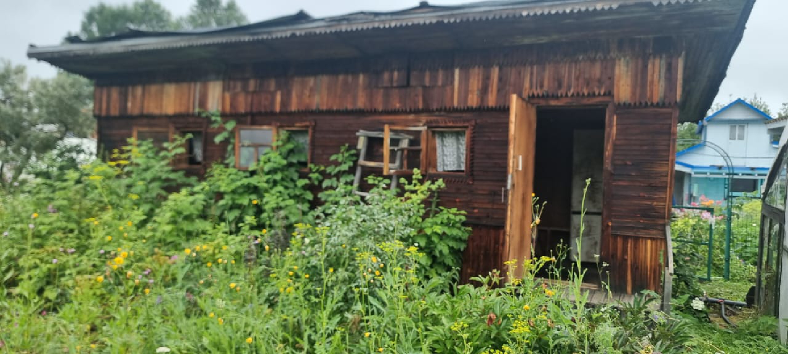 Земельный участок кад.№ 66:53:0105004:140, расположенный по адресу: Свердловская область, г Кушва, 328 км Свердловской железной дороги, некоммерческое товарищество коллективный сад ОАО "НТМК №8", улица 4, участок № 43 Нежилое здание кад.№ 66:53:0105004:829, расположенное по адресу: Свердловская область, г Кушва, 328 км Свердловской железной дороги, некоммерческое товарищество коллективный сад ОАО "НТМК №8", улица 4, участок № 43