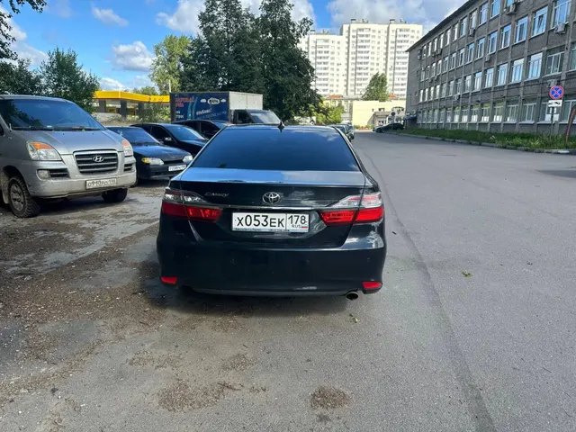 TOYOTA CAMRY