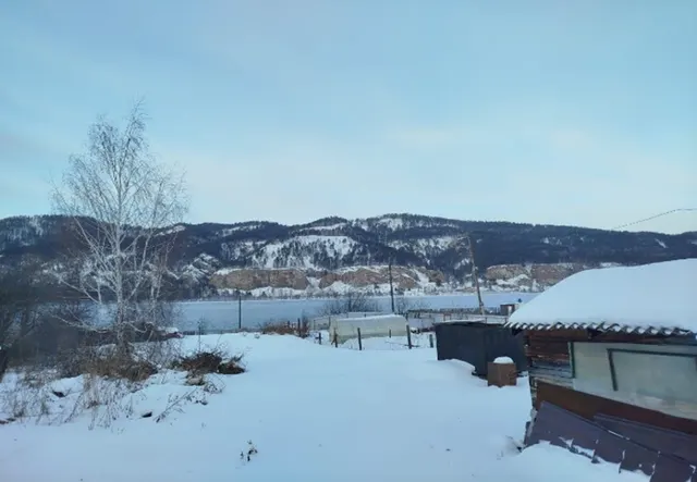 ЛОТ №1 - Земельный участок. Кадастровый номер: 24:46:2001004:6. Адрес: Российская Федерация, Красноярский край, г. Дивногорск, с. Овсянка, ул. Набережная, з/у 88б. Площадь: 477 +/- 8, Категория земель: земли населенных пунктов; Виды разрешенного использования объекта недвижимости: для личного подсобного хозяйства. Общая долевая собственность. Основание государственной регистрации: Решение Советского районного суда г. Красноярска, выдан 10.12.2019.