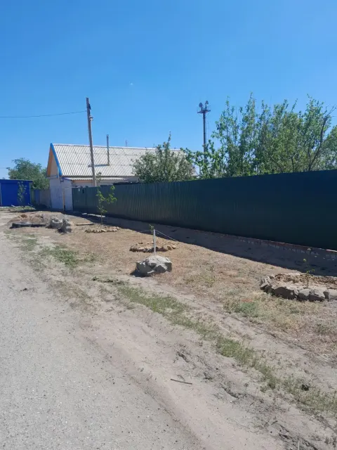 Жилое здание, площадью 66,3 кв.м., кадастровый номер: 34:08:090102:2397 и земельный участок, площадью 1 500 кв.м., кадастровый номер:34:08:090102:146, расположенные по адресу: Российская Федерация, Волгоградская область, р-н Иловлинский, ст. Качалино, пер. Школьный, д. 17