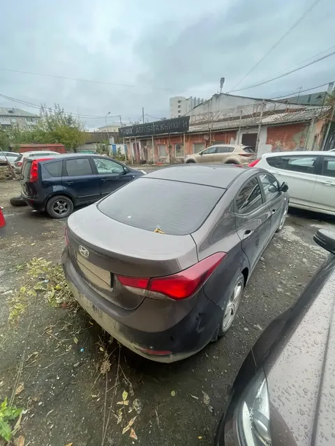 Транспортное средство Hyundai Elantra 2014 года выпуска, идентификационный номер (VIN) KMHDG41CAFU370681 В залоге у ООО "СФО ЭЛЬТОН"