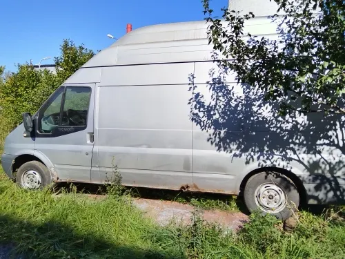 Автомобиль марки FORD TRANSIT VAN, 2008 г. выпуска, цвет серебристый, двигатель QVFA 8C10166, идентификационный номер (VIN) WFOXXXTTFX8C10166, ПТС No 77 ГХ 634358, выдан Центральной акцизной таможней 19.06.2008г.