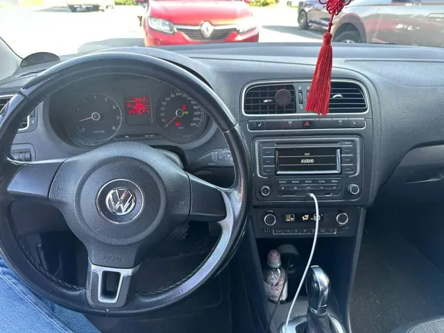 Автомобиль - Volkswagen Polo; Год выпуска – 2013; Идентификационный номер (VIN): XW8ZZZ61ZDG053458, является предметом залога в пользу КБ «ЛОКО-БАНК» (АО).