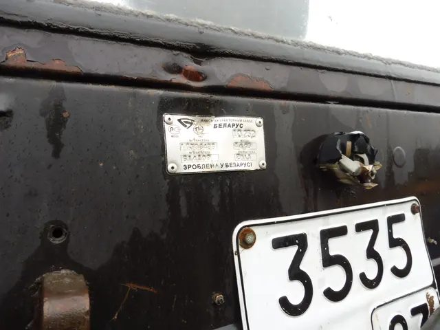 Беларус – 1025.2 Трактор, Цвет синий, зав. № 10308486, 2011 г.в.