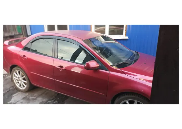 Автомобиль Мазда 6 2.3, 2003 года выпуска, VIN: IYVFP80C635M27229, государственный регистрационный номер М329ВЕ17, цвет: вишневый, является предметом залога Крутикова А.В.