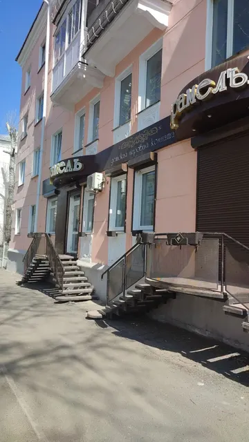 Квартира, адрес: РОССИЯ, Иркутская область, г. Ангарск, кв- л. А, д.4, кв.49 Кадастровый № 38:26:040502:4954 Здание панель • 1958 г. Этаж, этажность этаж: 1 • макс. этажность: 4 Комнат 2 Площадь общая 56,3 м²