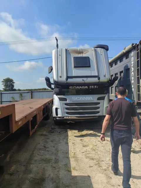 Самосвал грузовой, 2013 г.в. SCANIA R480, VIN - XLER8X400D5299723; Грузовой тягач седельный, 2013 г.в. SCANIA R400 CA6X4HSZ, VIN - YS2P6X40002088597; Полуприцеп самосвала, 2012 г.в. VIELTONNW-3, VIN - SUDNW300000032530