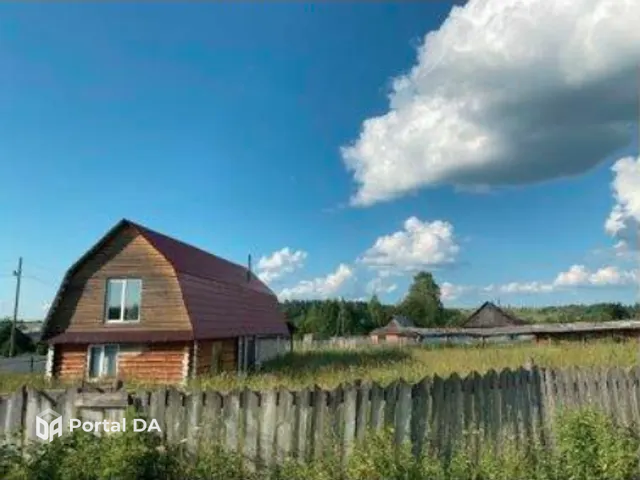 - жилой дом, площадь 146,8 кв.м., по адресу: Пермский край, г.о. Осинский, с. Паль, ул. Ситино, двлд. 12 , кадастровый номер 59:29:0710005:144, являющийся предметом залога ПАО «Сбербанк»; - земельный участок, площадь 2252 кв. м, по адресу: Пермский край, г.о. Осинский, с. Паль, ул. Ситино, д. 12 , кадастровый номер 59:29:0710005:8, являющийся предметом залога ПАО «Сбербанк».