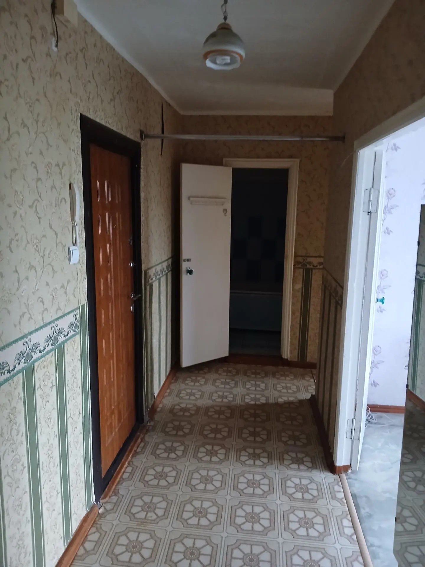 Квартира, площадью: 51,5 кв.м, с кадастровым номером: 59:05:0101005:519, расположенная по адресу: Российская Федерация, Пермский край, м.о. Губахинский, г. Губаха, ул. Суворова, д. 18, кв. 63 (ПАО Сбербанк)