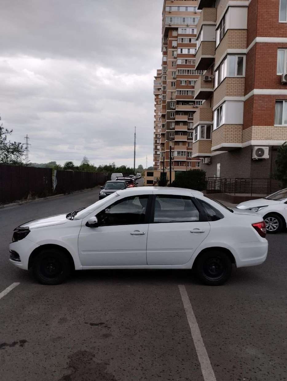 LADA GRANTA 219040, 2022 года выпуска, VIN: XTA219040P0883117. В залоге у Акционерного общества «Авто Финанс Банк»