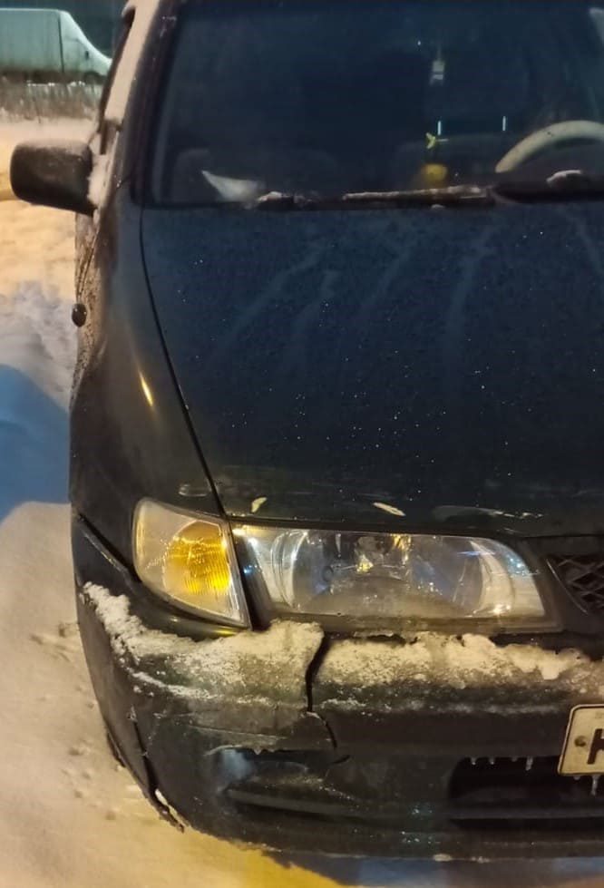 Легковой седан НИССАН АЛЬМЕРА 1.6 SLX, 1999 года выпуска, зеленого цвета, VIN JN1BCAN15U0539091, ГРЗ К889ТО147, модель двигателя GA16, ПТС 23 РЕ 687747, СТС 99 70 275429
