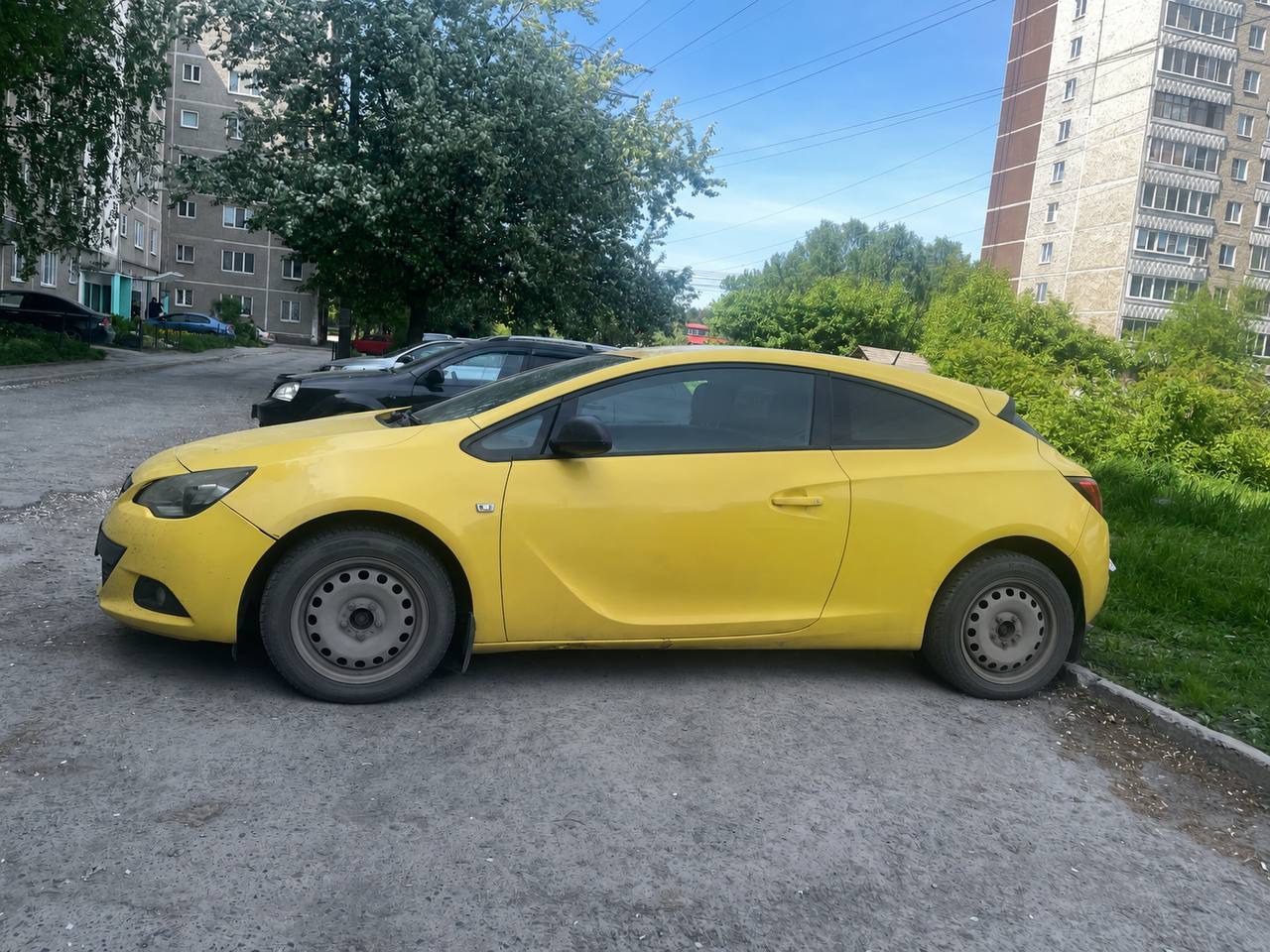Легковой автомобиль, марки Опель Астра GTC P-J/SW, VIN: XWFPD2DC1C0015088, 2012 года выпуска; двигатель: Бензин, 1 364 см3, 140 л.с.