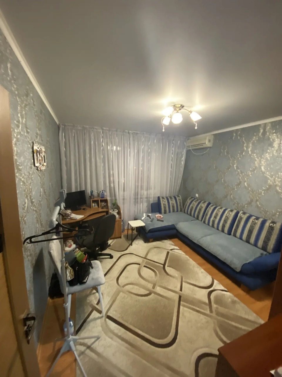 Жилое помещение, площадь 52.5 кв.м., адрес (местонахождение): Россия, Белгородская обл., г. Старый Оскол, мкр. Юбилейный, дом 3, квартира 155, кадастровый (условный) номер: 31:06:0204011:461 Находится в долевой собственности, размер доли: 1/3.