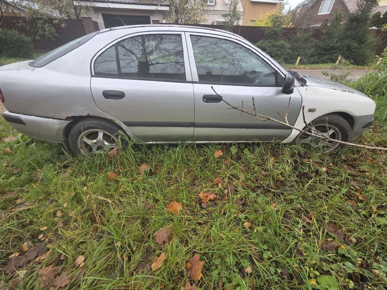 Транспортное средство: Mitsubishi Carisma 1,6 НВ, 2000 г.в., государственный регистрационный знак: Е091ЕА77, VIN: XMCLNDA1A1F005506.