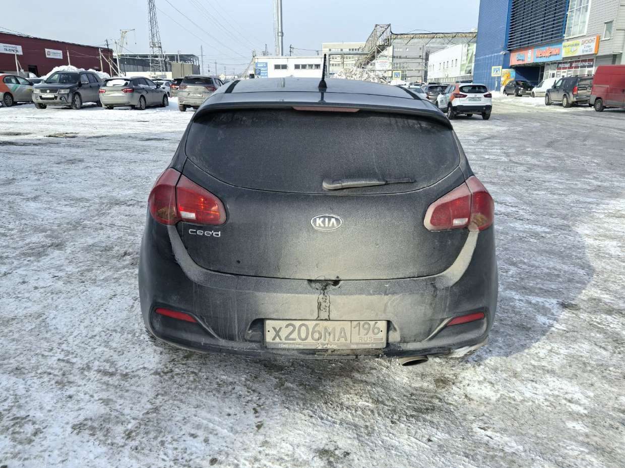 Легковой автомобиль: KIA CEE_D, 2013 года выпуска, VIN: XWEHN512BD0011942
