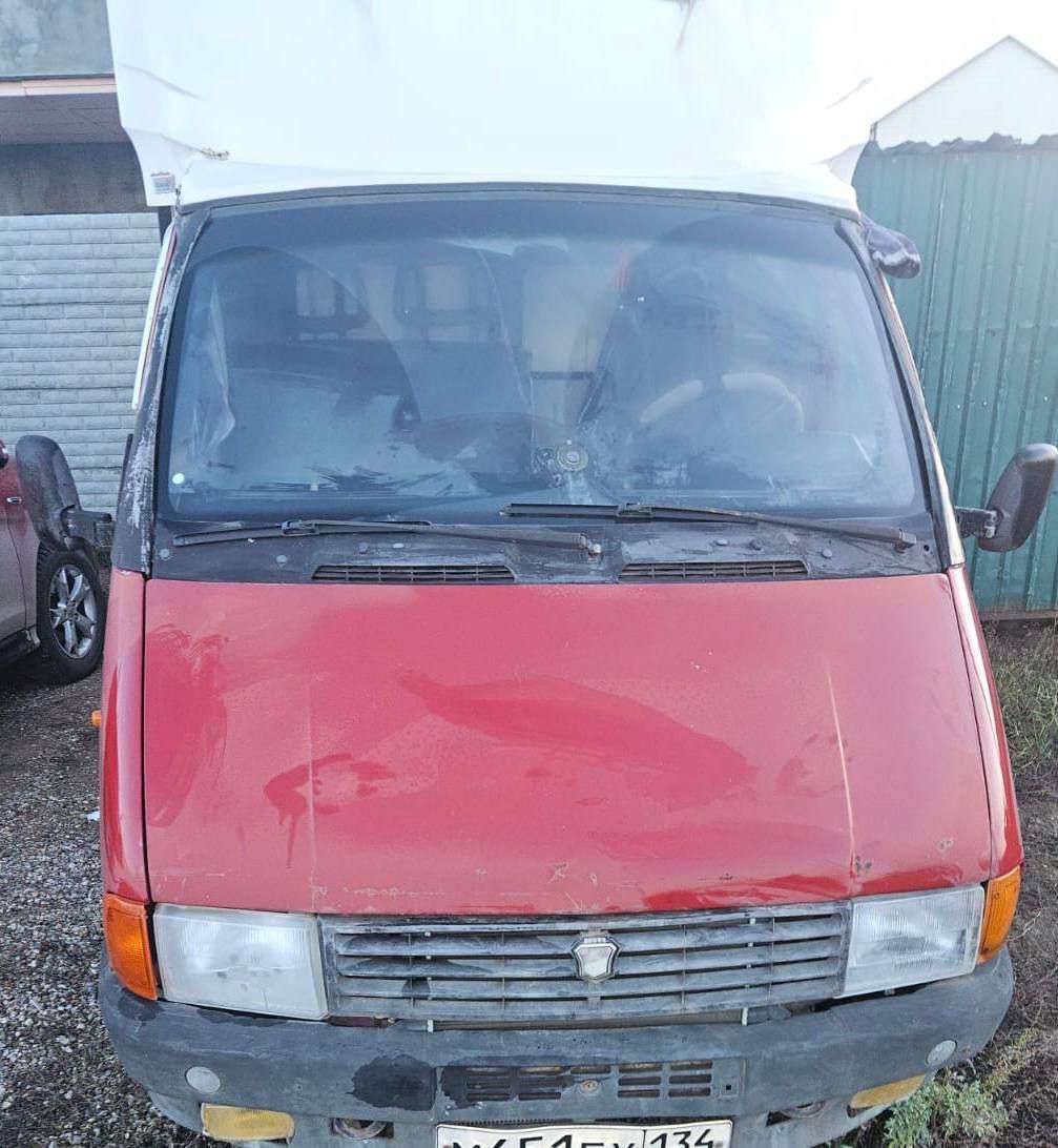 Автомобиль ГАЗ 33021, грузовой фургон, 1995 г.в., цвет красный, рабочий объем двигателя – 2445 куб. см, мощность двигателя – 100 л.с., VIN ХТН330210S1541757