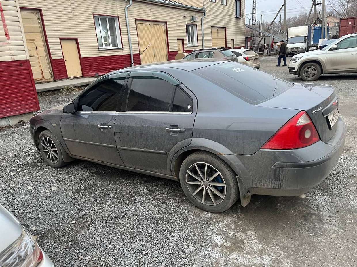 Автомобиль Ford Mondeo 2004 года выпуска, государственный регистрационный знак: У410УХ174, VIN: WF04XXGBB44E32058