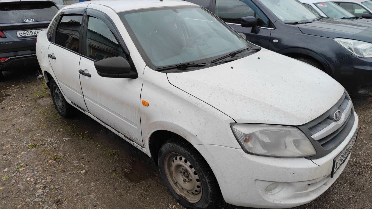 легковой автомобиль марки LADA Granta, идентификационный № ХТА219010G0388513, 2015 г.в., цвет кузова: белый, рабочий объем двигателя: 1596 куб.см.
