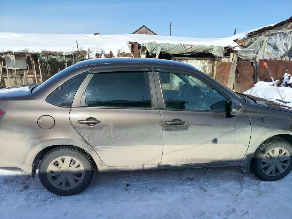 легковой автомобиль Лада Гранта, гос. рег. номер Н959КВ774, VIN XTA219040P0896289, 2022 год выпуска, цвет коричневый