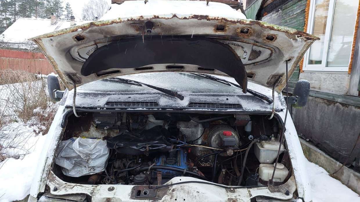 Автомобиль ГАЗ, модель: 2705, год изготовления: 2002 г.в., VIN: ХТН27050020242987, г.р.з. Т647УЕ47