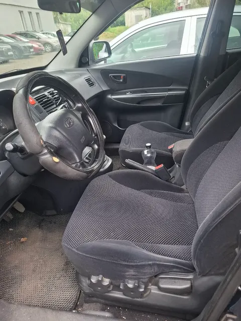 Автомобиль Hyundai TUCSON 2.0 GLS MT 2008 года выпуска, VIN KMHJN81BP8U871194