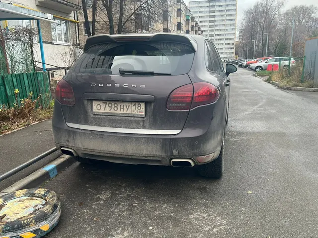 легковой автомобиль. Марка: РОRSCHE, CAYENNE, Тип: легковой. Год выпуска: 2014, Гос. регистр. знак: О798НУ18. Идентификационный номер (VIN): WP1ZZZ92ZELA09243 Цвет: коричневый.