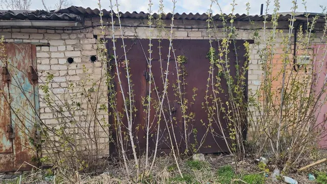 Гараж, площадь 25 кв.м., адрес (местонахождение): Орловская область, р-н Орловский, с/п Платоновское, ул. Северный парк, 3а, ПГК "Силикатчик", гараж №130 , кадастровый (условный) номер: 57:10:0040101:6099