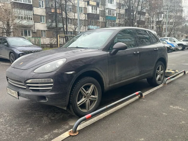 легковой автомобиль. Марка: РОRSCHE, CAYENNE, Тип: легковой. Год выпуска: 2014, Гос. регистр. знак: О798НУ18. Идентификационный номер (VIN): WP1ZZZ92ZELA09243 Цвет: коричневый.