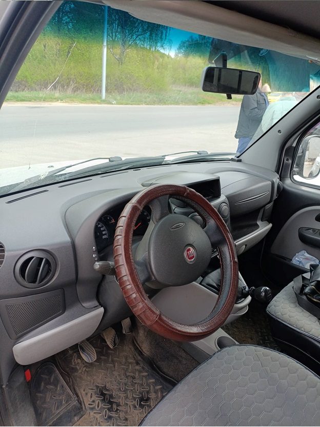 Легковой автомобиль Фиат Добло