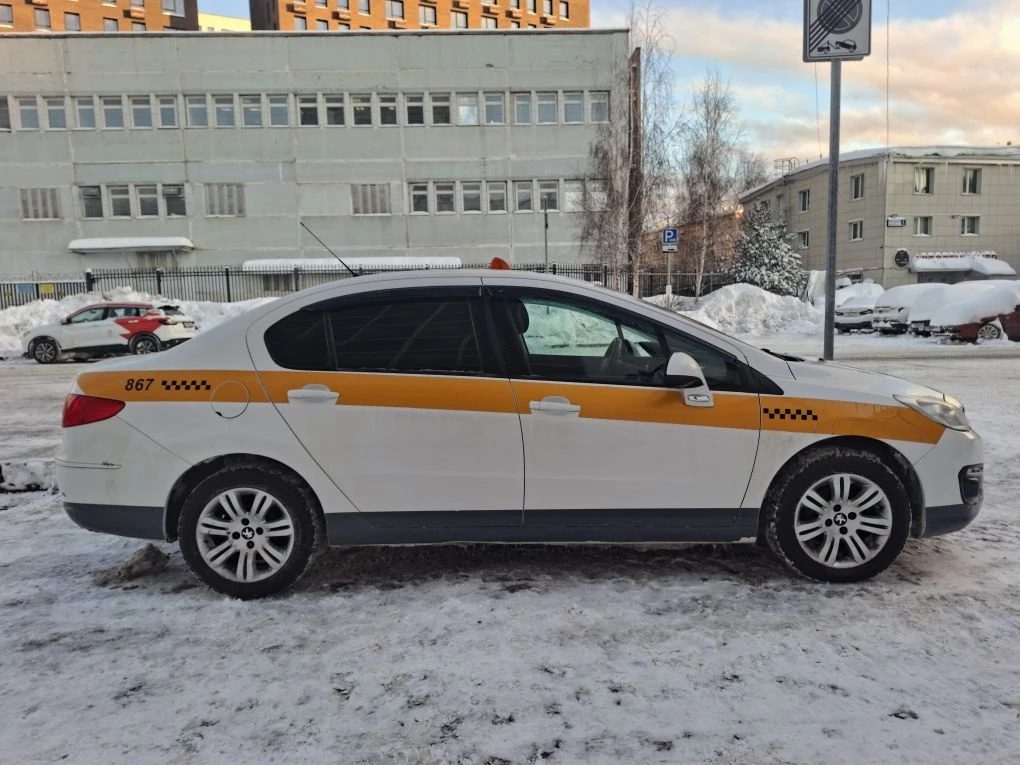Легковой автомобиль PEUGEOT 408 4DNFPA, 2021 года выпуска, VIN Z8T4DNFPAMM000138 – в залоге ПАО Сбербанк.