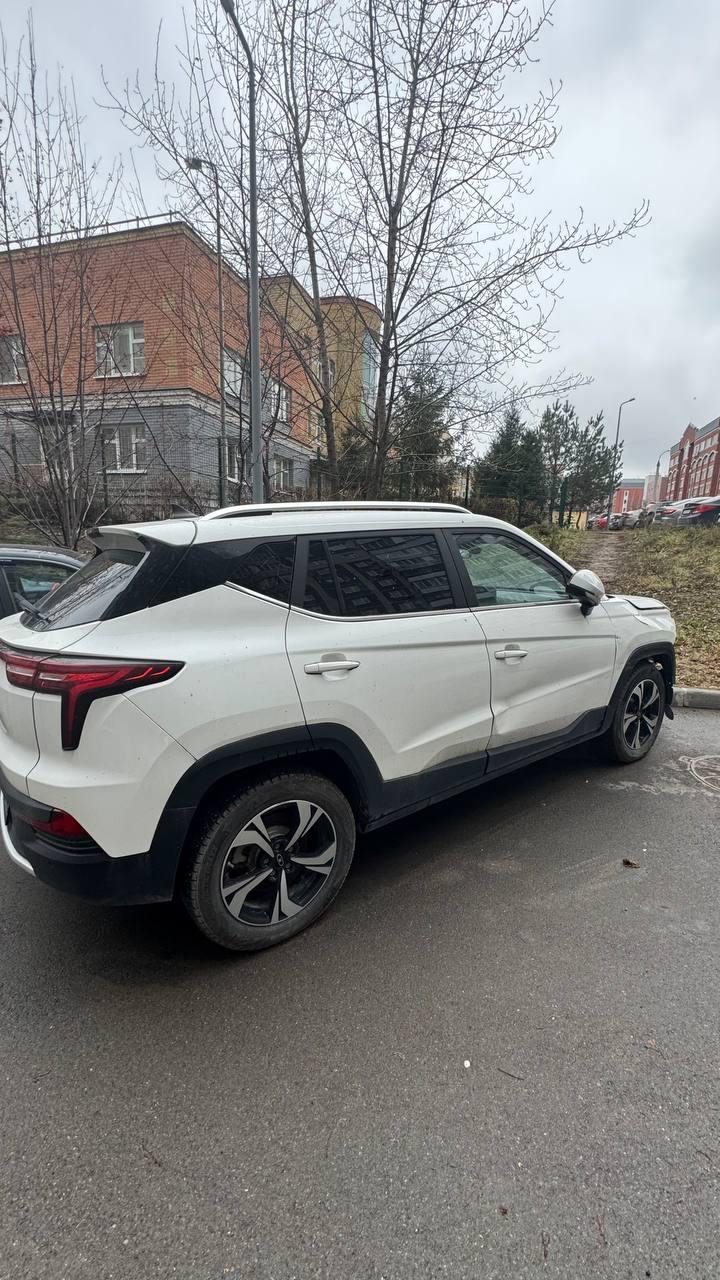 Идентификационный номер: XTC213505PWC00100Марка: МОСКВИЧКоммерческое наименование: Москвич 3Категория транспортного средства в соответствии с Конвенцией о дорожном движении: категория BКатегория в соответствии с ТР ТС 018/2011: M1Номер двигателя (двигателей): HFC4GB24DP3302195Номер шасси (рамы): ОтсутствуетНомер кузова (кабины, прицепа): XTC213505PWC00100Цвет кузова: белыйГод изготовления: 2023Государственный регистрационный знак: С745НК 716Автомобиль в залоге у банка