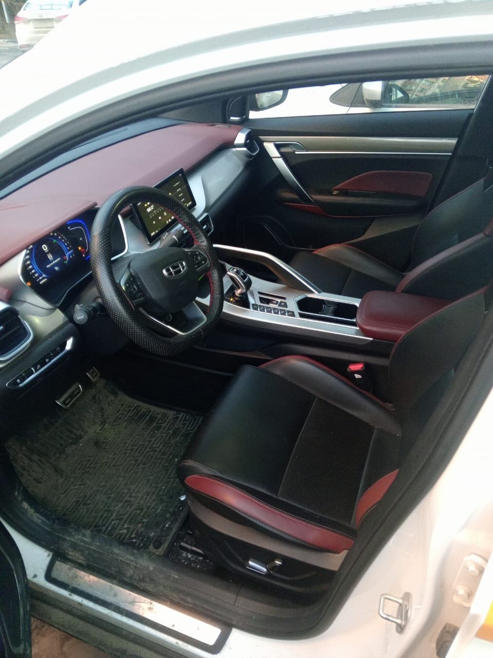 GEELY COOLRAY, год выпуска - 2021, VIN Y4K8622Z6MB900777, являющееся предметом залога ПАО "Банк Уралсиб"