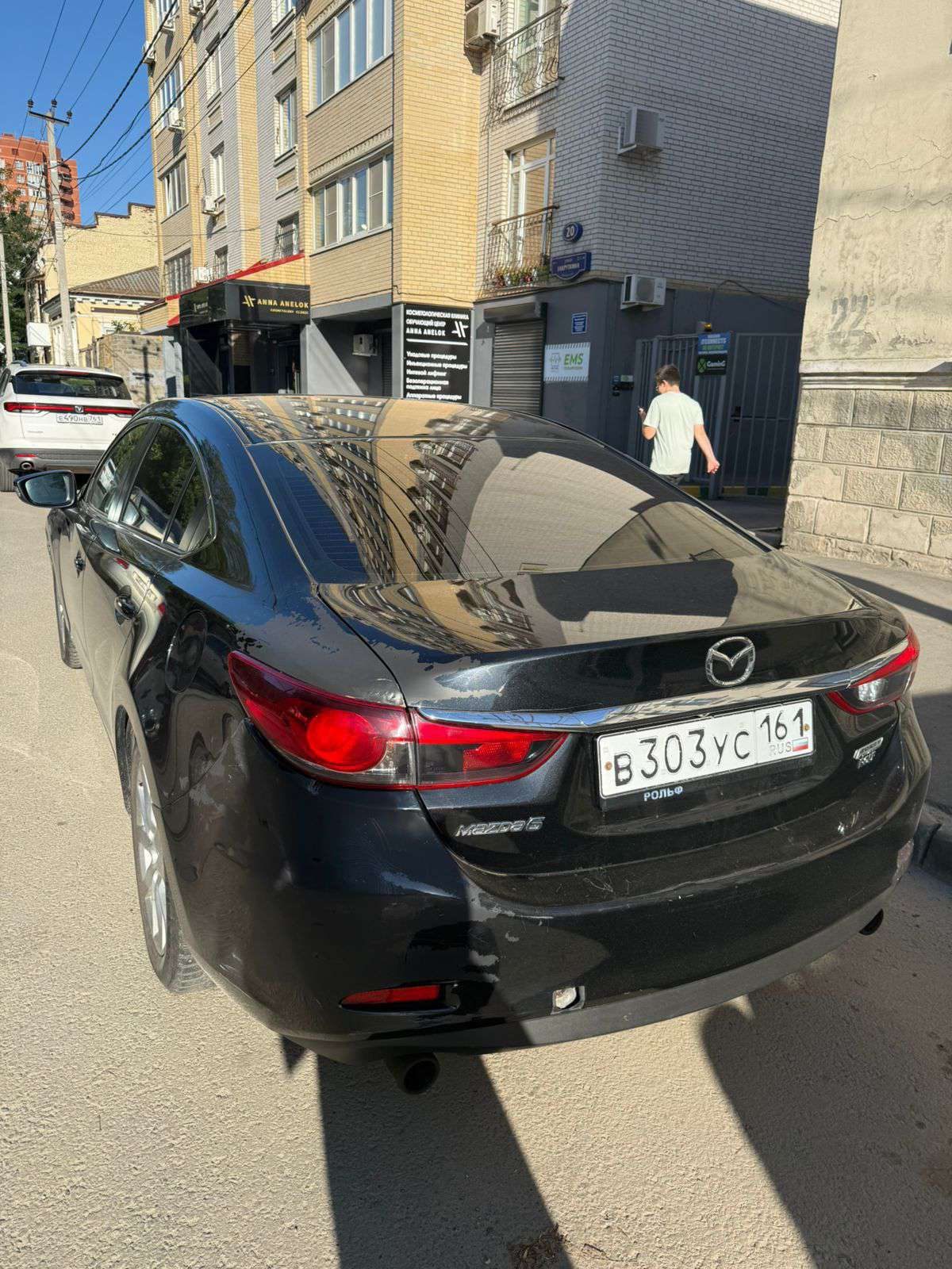 MAZDA 6 2014 года выпуска VIN: RUMGJ4268FV014848. Является предметом залога КБ "ЛОКО-Банк".