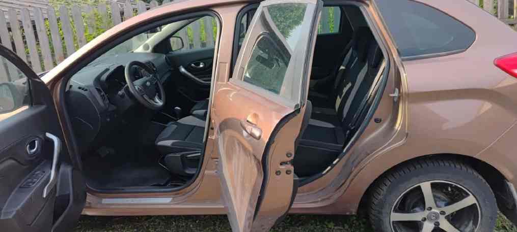 Модель автомобиля: ЛАДА GAB320 LADA XRAY; 2018 года выпуска; номер двигателя 21179 0033970; VIN: XTAGAB320J1093111. В залоге у «Азиатско-Тихоокеанский Банк» (акционерное общество) .