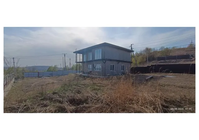 Земельный участок площадью 1 137 мз, с кадастровым номером 25:34:016501:3723, с двухэтажным Жилым домом площадью 175,6 с кадастровым номером 25:34:016501:6041, расположенные по адресу: Приморский край, г, Уссурийск, ул, Севастопольская, д. 52