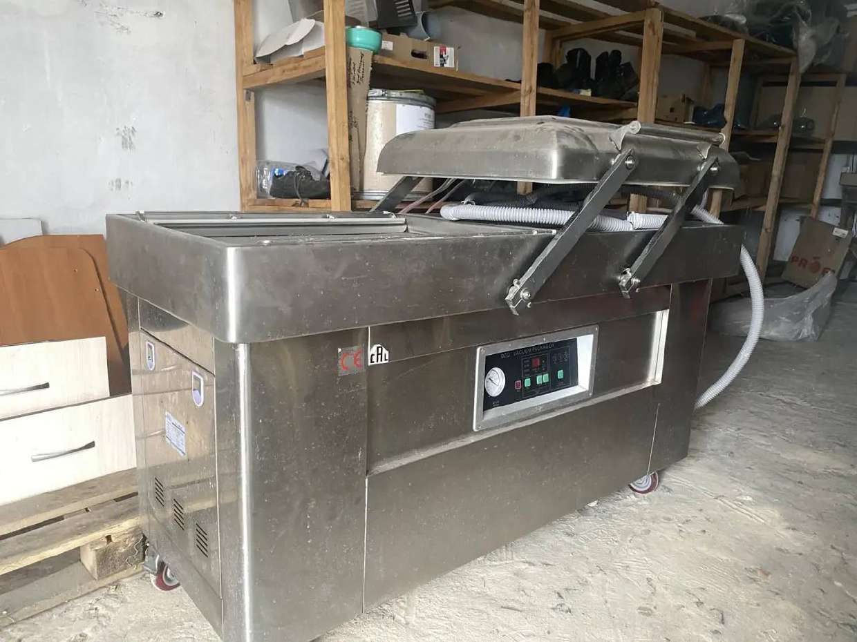 Напольная двухкамерная вакуум-упаковочная машина DZQ-600/2SB SS, 2021 г.в.. Находится в совместной собственности