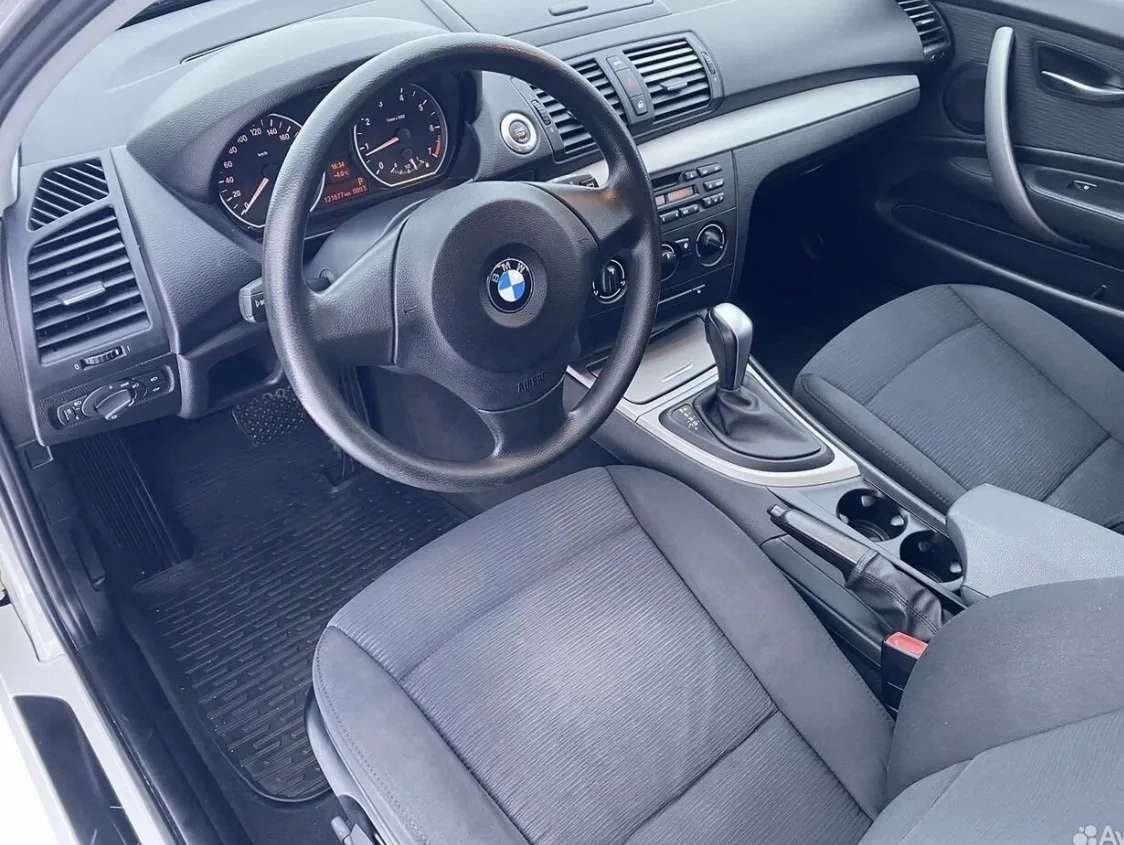 BMW 118I, год выпуска – 2010