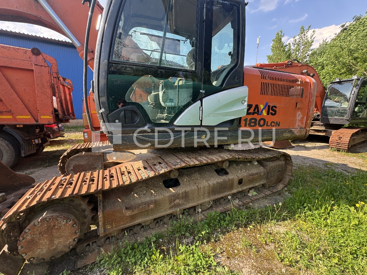 Реализация имущества ООО УМ №11 по Лоту №6 ZX180LCN-5G HITACHI HCRDBHC1P00000132