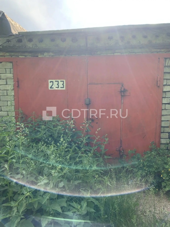Здание и земельный участок: г. Ульяновск, ул. Академика Павлова, ГСК "Жигули", бокс 233.