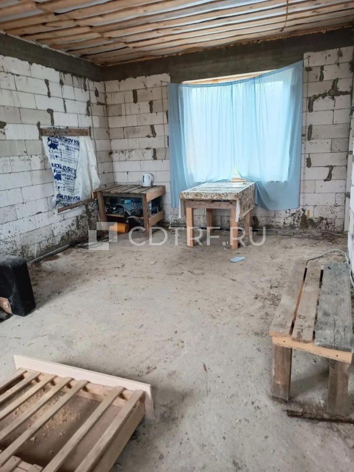 Жилой дом и земельный участок по адресу: Смоленская обл., д. Быльники доля 8/9.