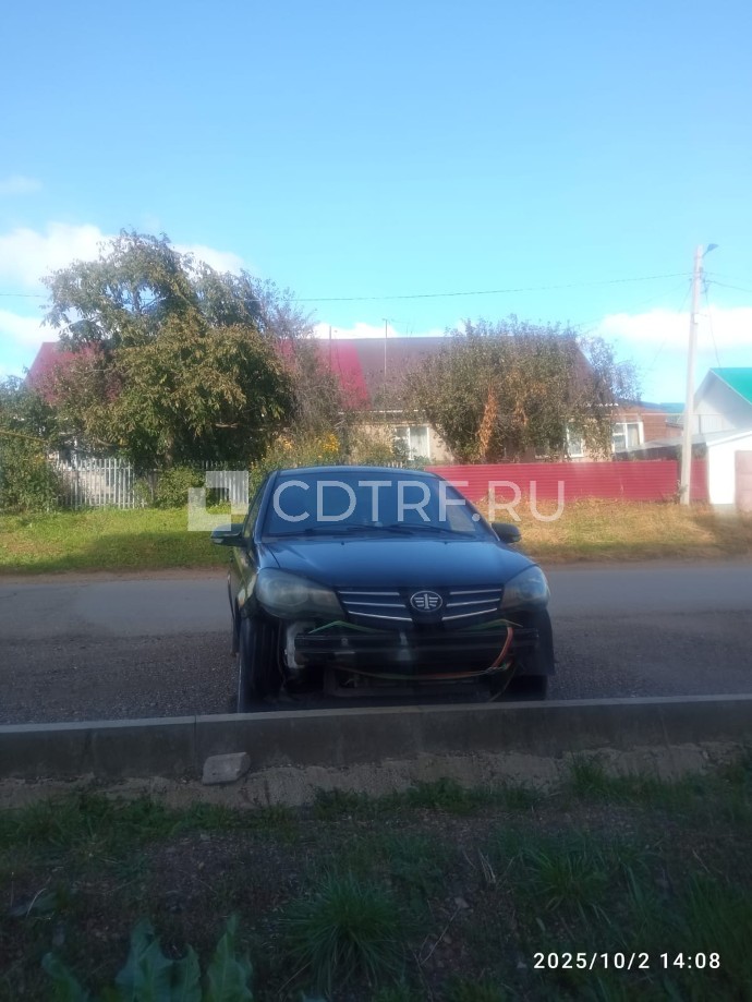 Легковой автомобиль FAW V5