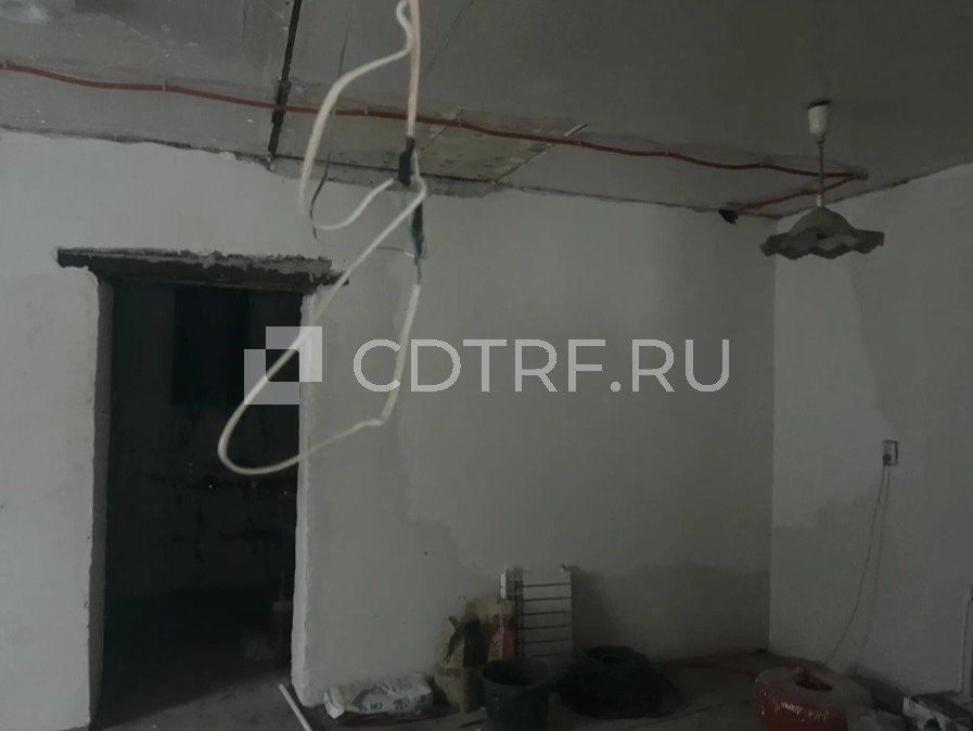 Жилой дом и земельный участок, адрес Свердловская обл., г. Алапаевск, ул. Большакова, д.11