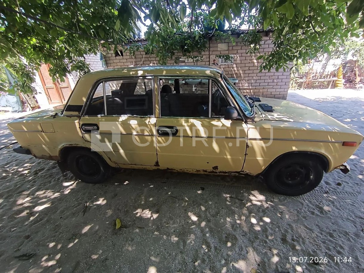 автомобиль ВАЗ 21063 1988 года выпуска, цвет желтый, легковой седан
